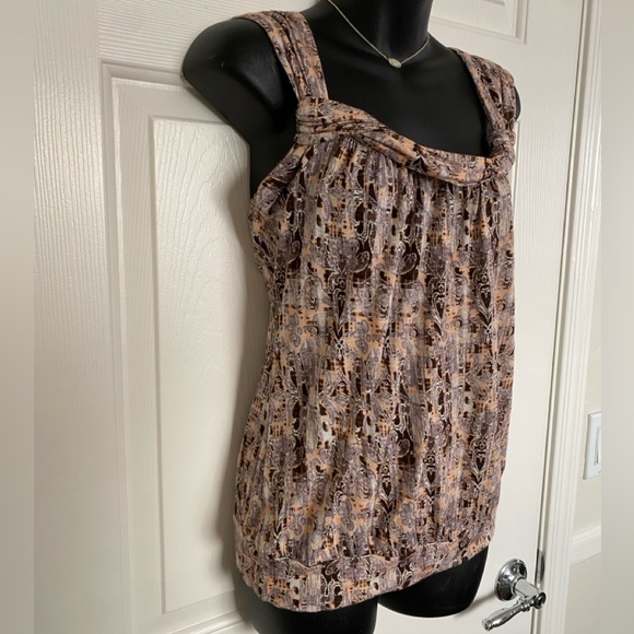 Daytrip Pattern Lace Back Tank Top - Picture 2 of 15